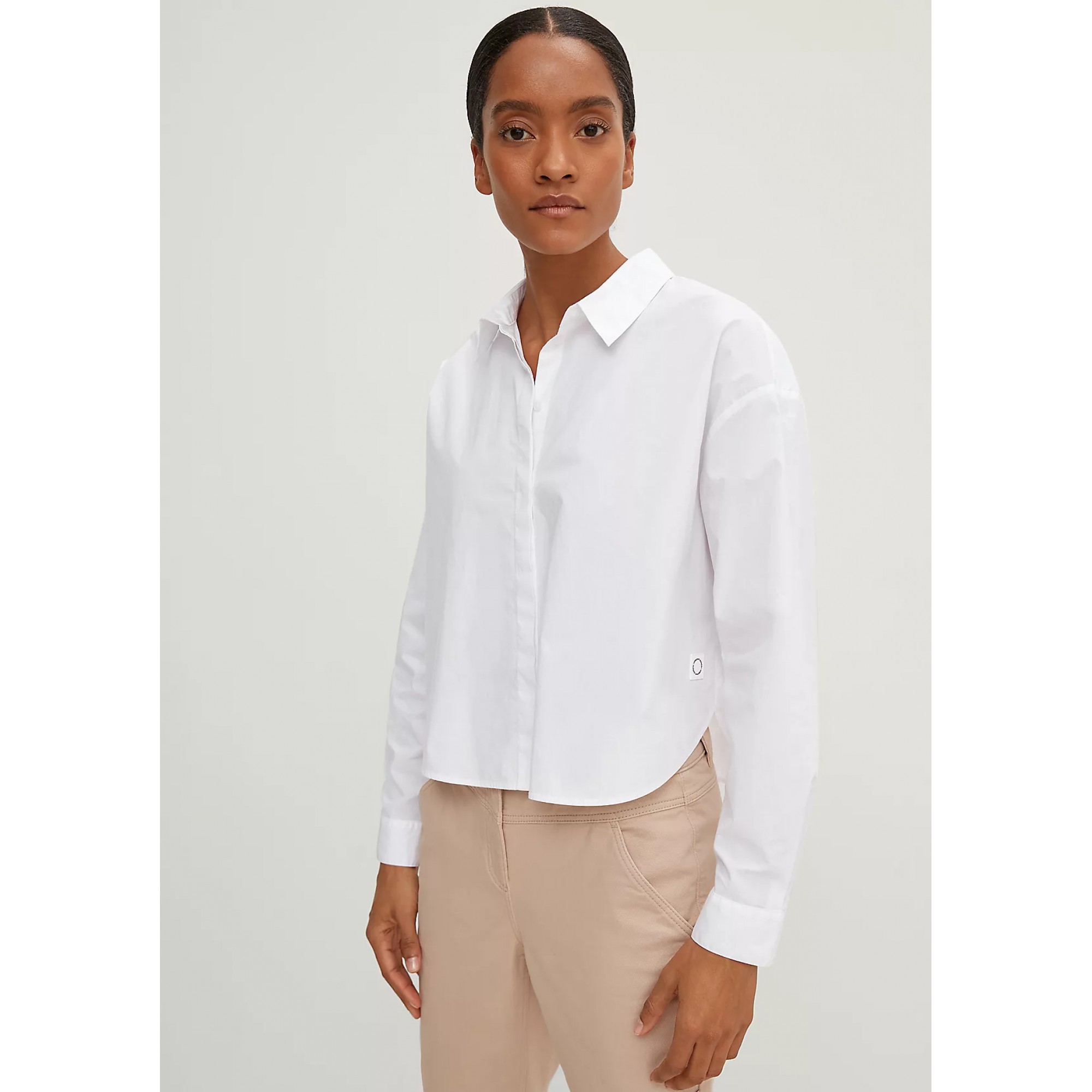 Женская белая блузка свободного кроя Comma купить в интернет-бутике GERMANYtrend