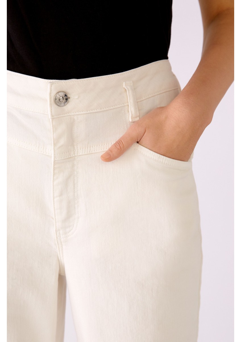 Женские прямые белые джинсы