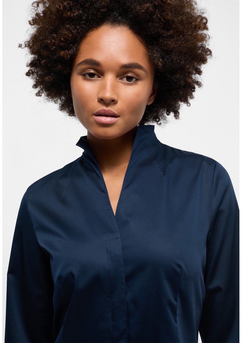 Женская темно-синяя блузка ETERNA
