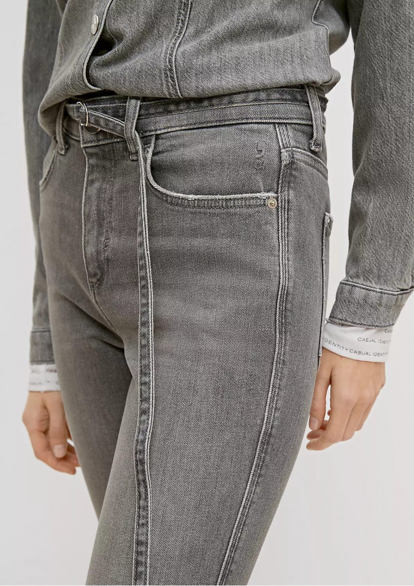 Женские светло-серые джинсы