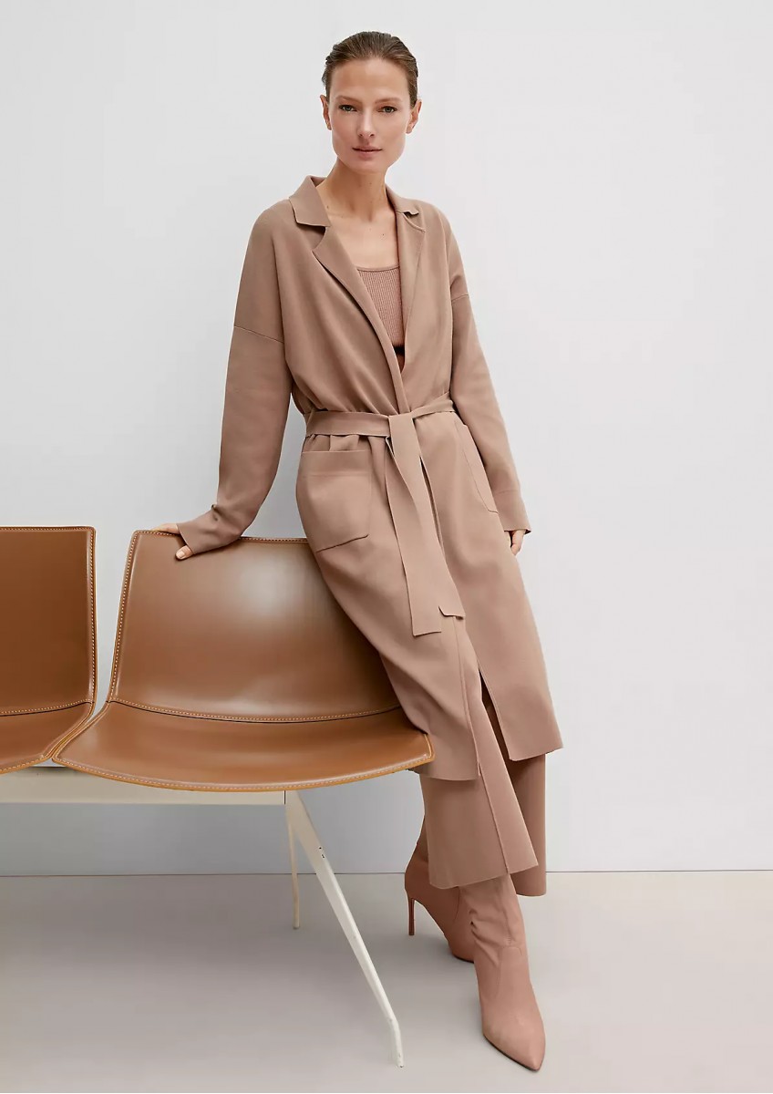 Женское коричневые пальто