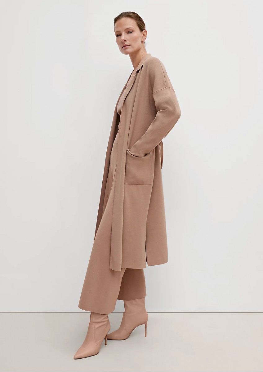 Женское коричневые пальто