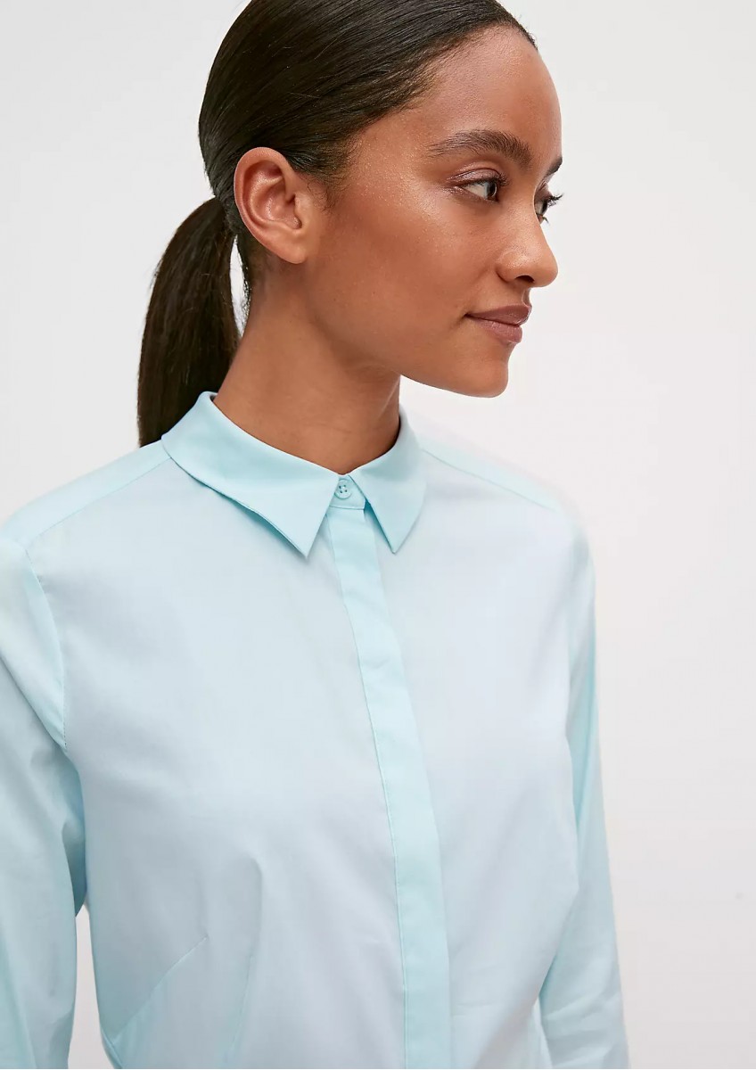 Женская голубая блузка