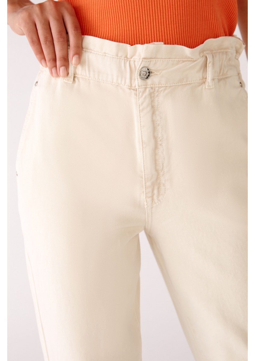 Женские светло-бежевые джинсы