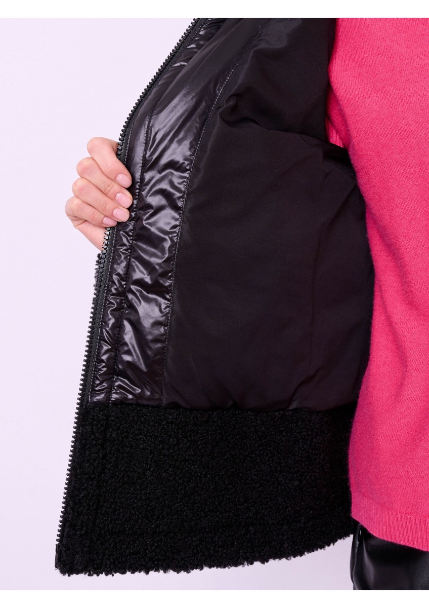 Женская чёрная  утеплённая куртка